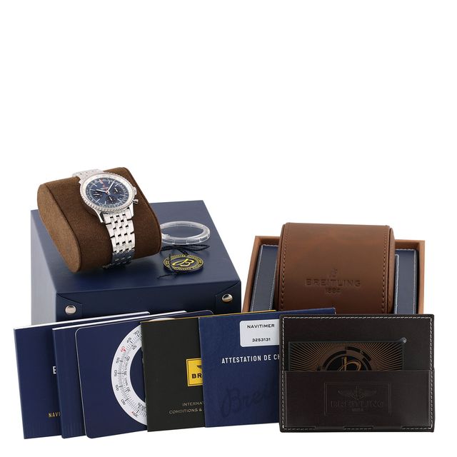 Breitling Navitimer 01 AB0121 Image 5